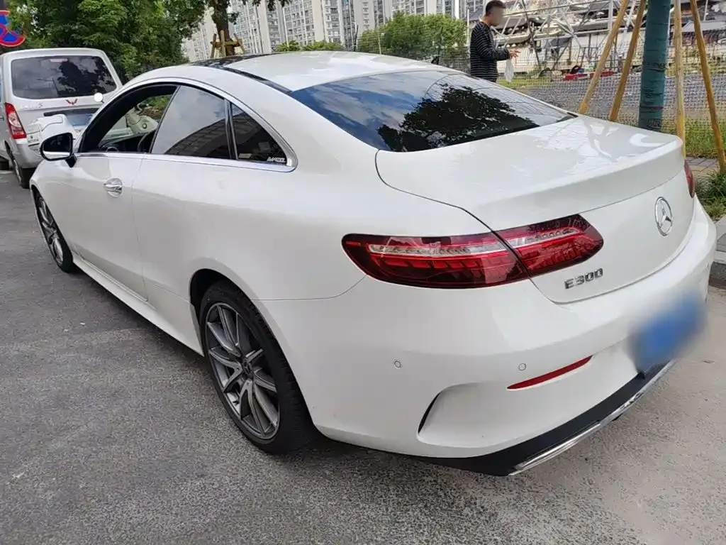 Mercedes-Benz E-Class (Import) E 300 Coupe 2022 — фото 5
