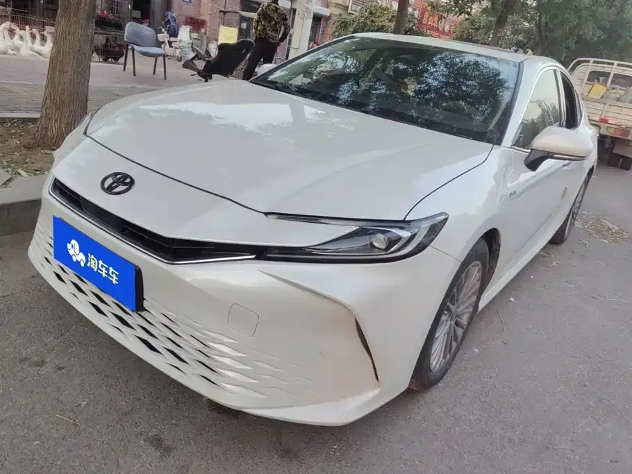 Toyota Camry Hybrid 2.0HGVP Luxury Edition 2024