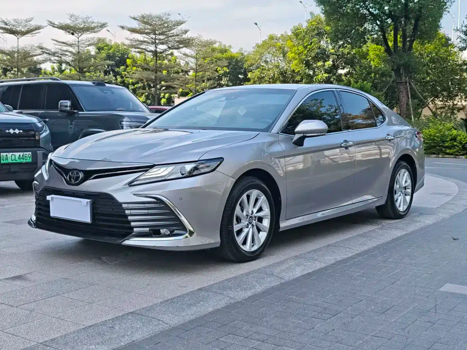 Toyota Camry 2.0G Luxury Edition 2022