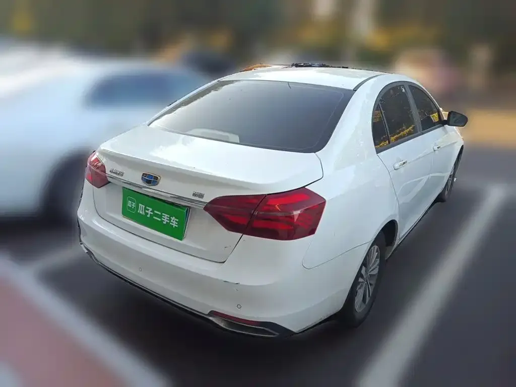 Geely Emgrand 1.5L CVT Luxury 2019 — фото 6
