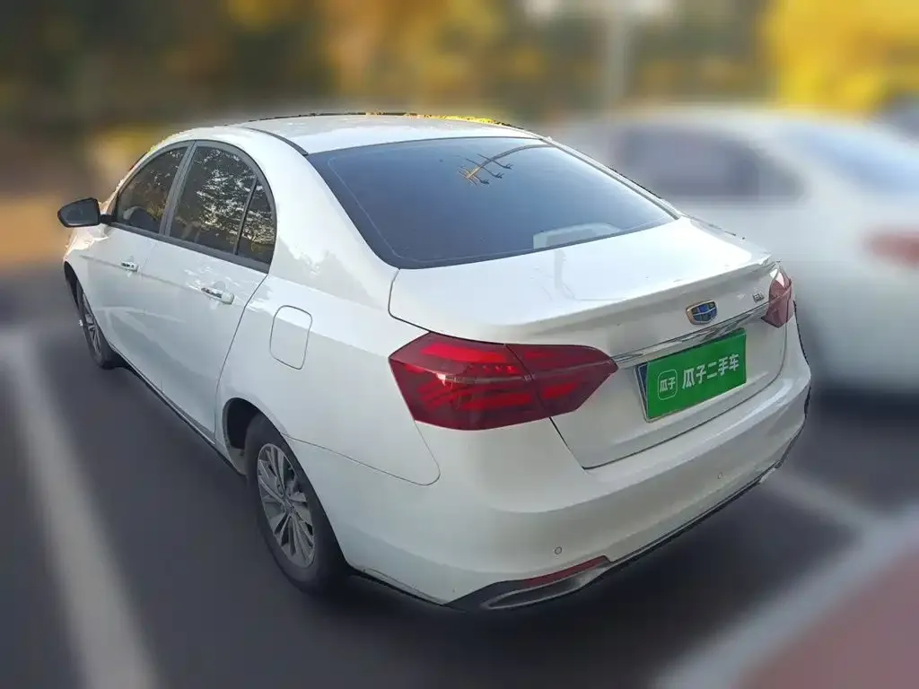 Geely Emgrand 1.5L CVT Luxury 2019 — фото 4