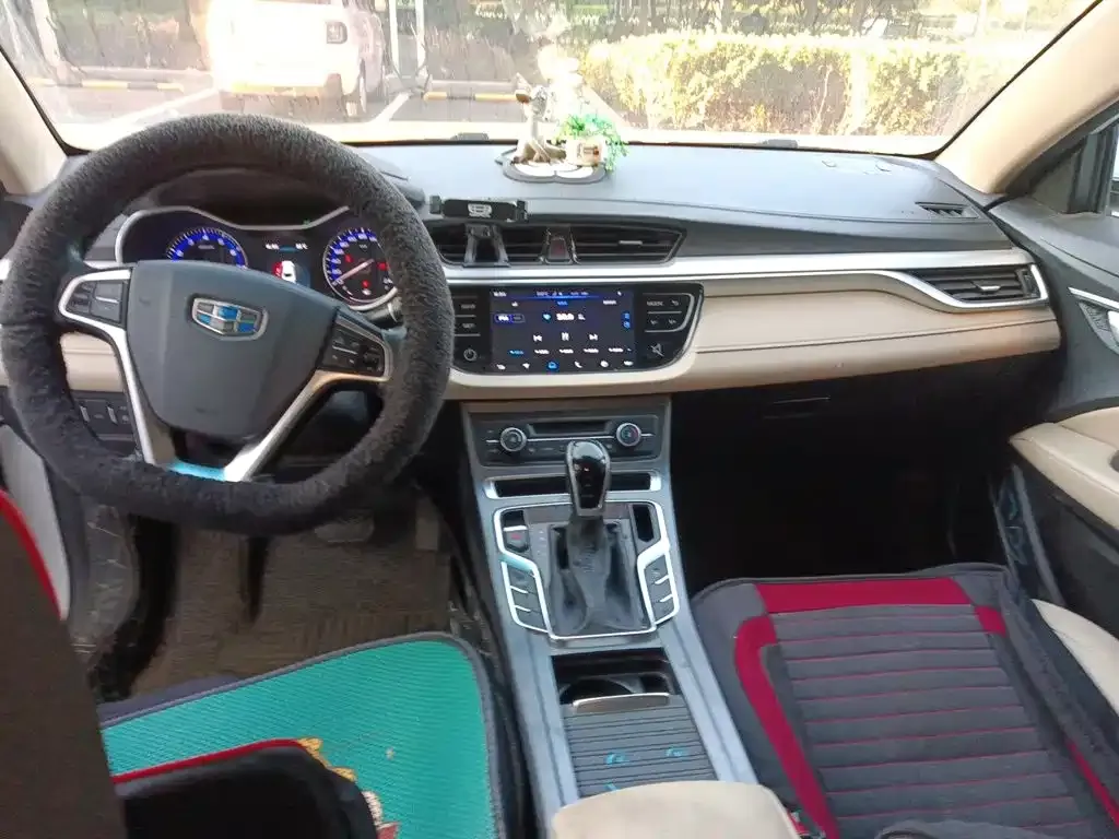 Geely Emgrand 1.5L CVT Luxury 2019 — фото 10