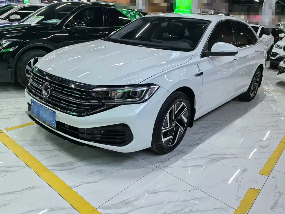 Volkswagen Sagitar 300TSI DSG Surpass Edition 2024