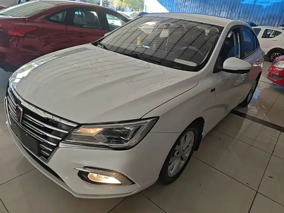 Roewe i5 1.5L Manual 4G Connected Premium Edition 2019