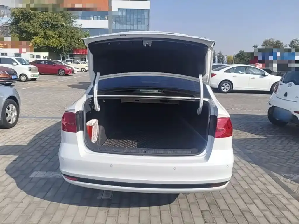 Volkswagen Bora Facelift Bora Legend 1.5L Automatic Fashion Type China VI 2020 — фото 19