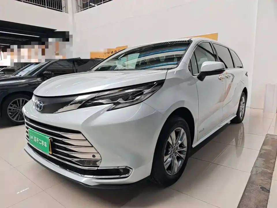 Toyota Sienna 2.5L Hybrid Comfort Edition 2024