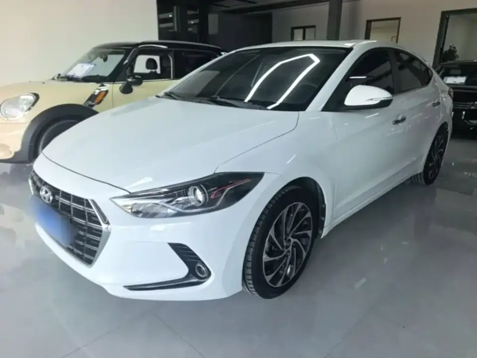 Hyundai Elantra 1.5L CVT Smart Elite 2020