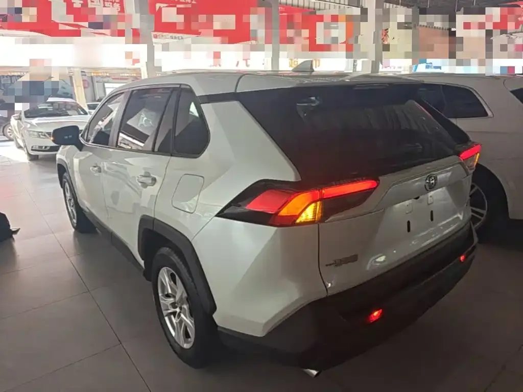 Toyota RAV4 Rongfang 2.0L CVT FWD Urban Edition 2024 — фото 5