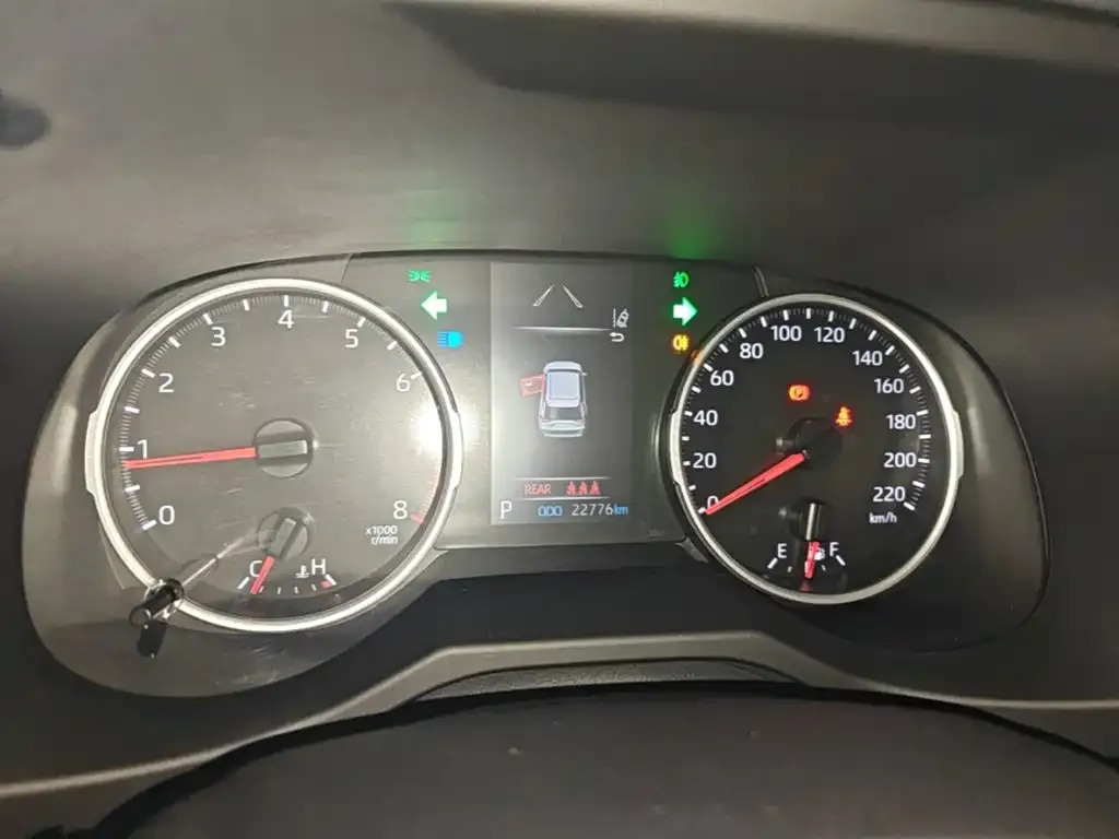 Toyota RAV4 Rongfang 2.0L CVT FWD Urban Edition 2024 — фото 12