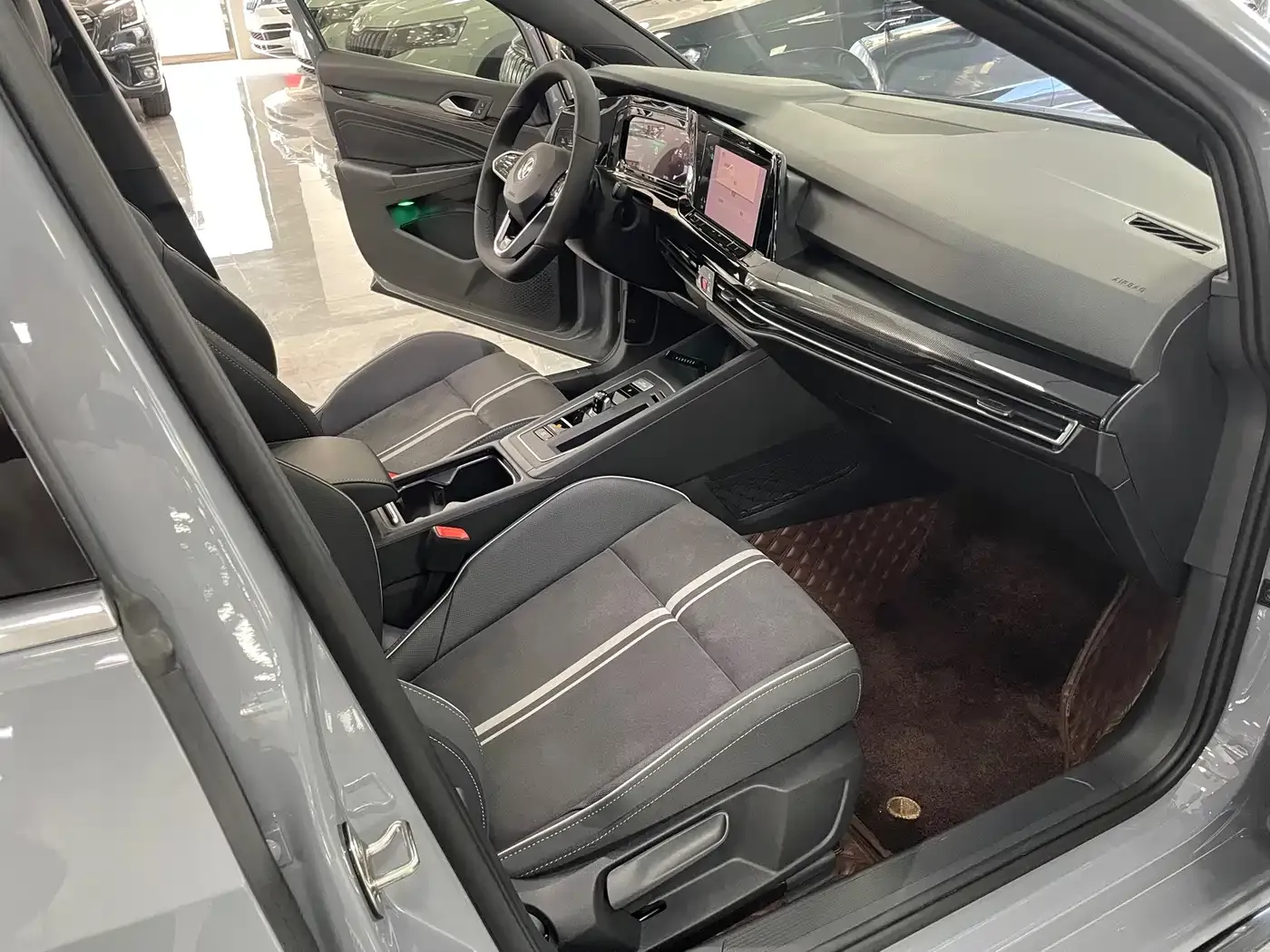 Volkswagen Golf 280TSI DSG R-Line Lite 2022 — фото 8
