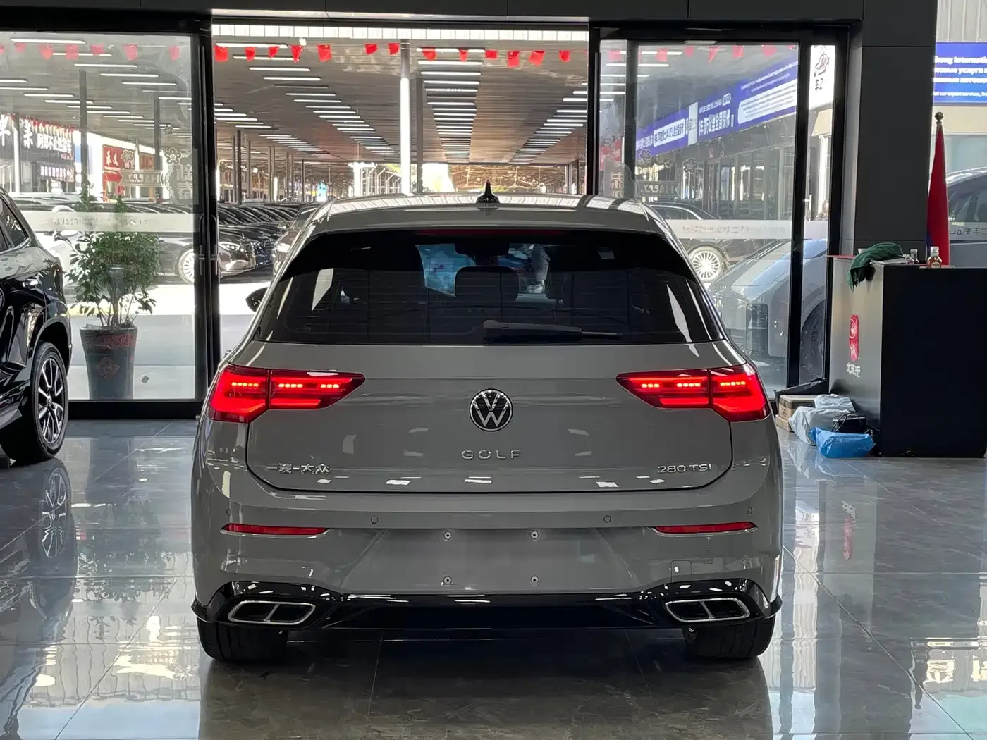 Volkswagen Golf 280TSI DSG R-Line Lite 2022 — фото 15