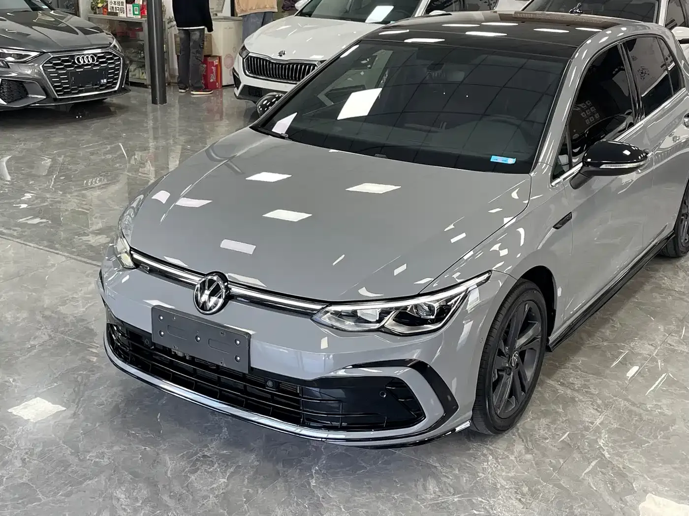 Volkswagen Golf 280TSI DSG R-Line Lite 2022 — фото 17