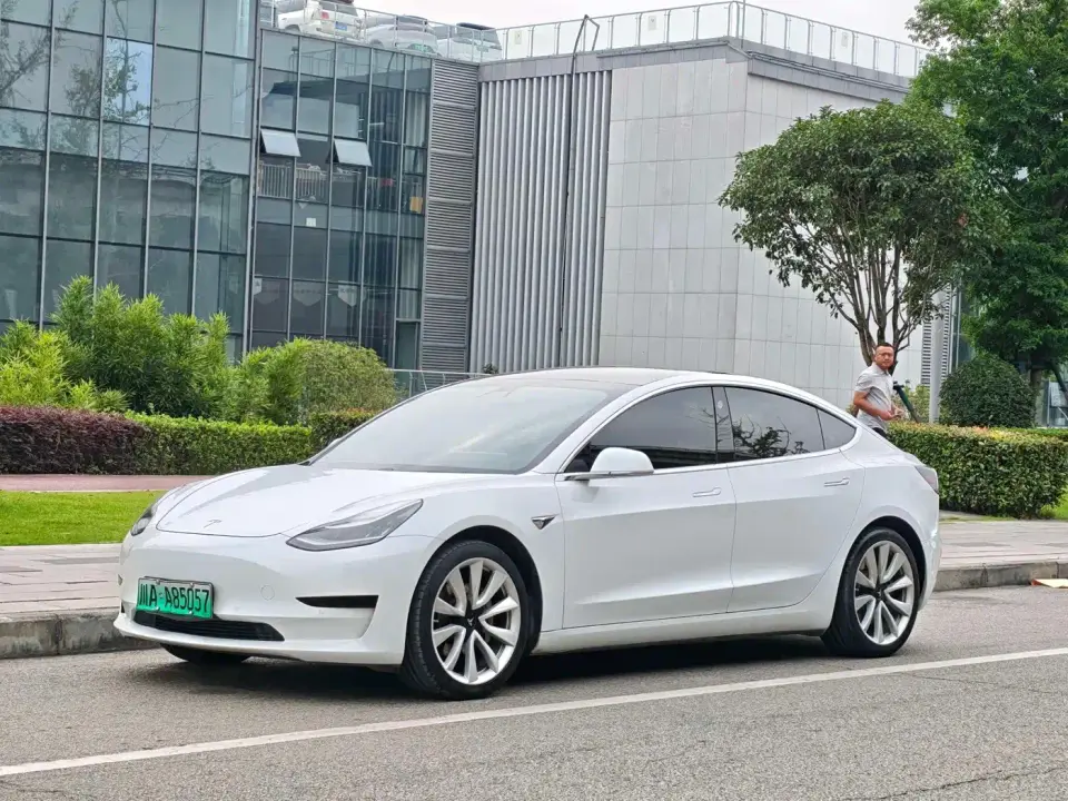 Tesla Model 3 Standard Range Rear-Wheel Drive Upgrade 2020