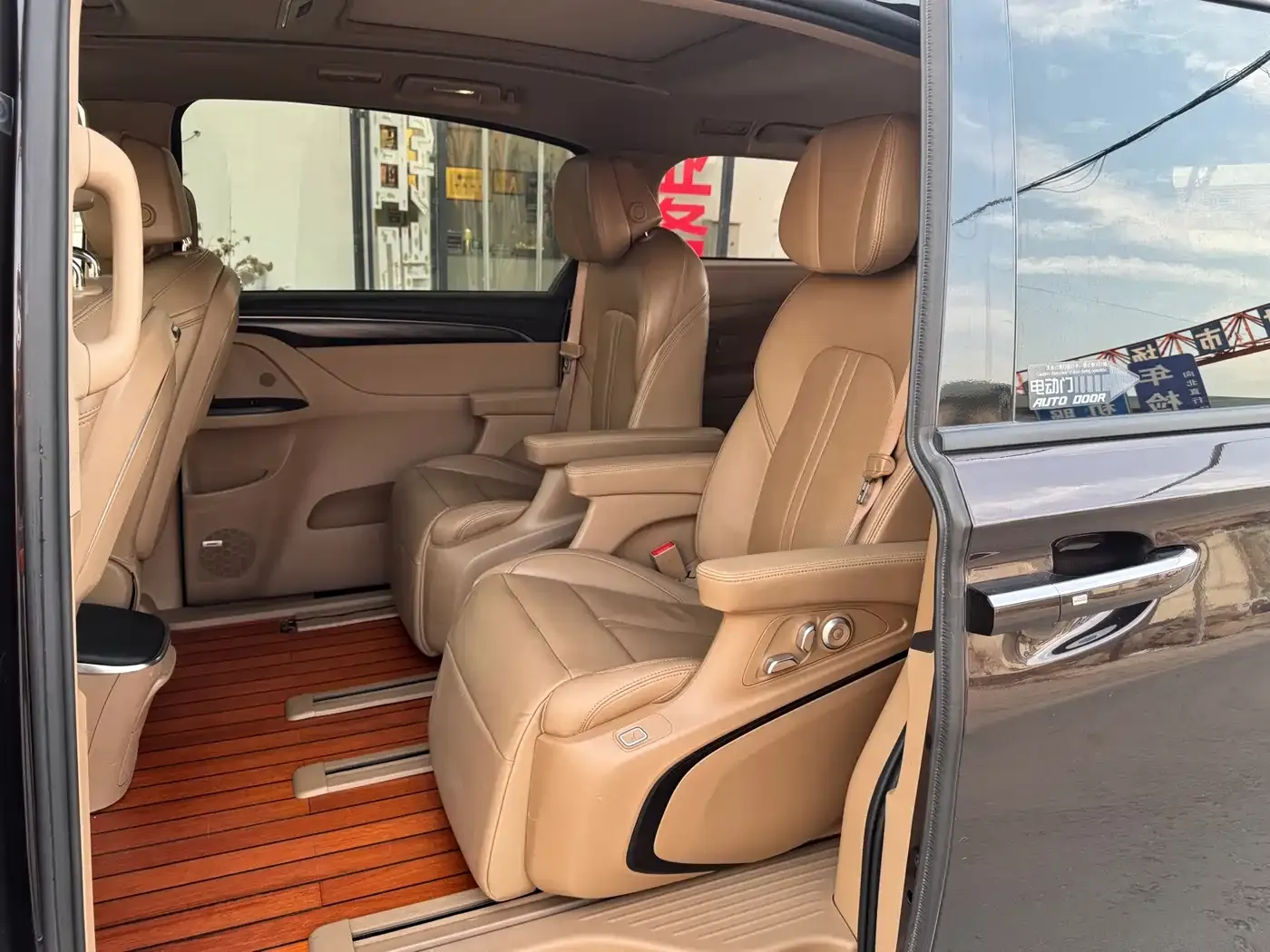 Buick GL8 ES Landmark 653T Intelligent Flagship 2020 — фото 6