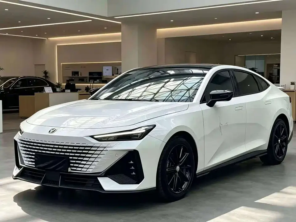 Changan UNI-V 1.5T Premium Model 2022