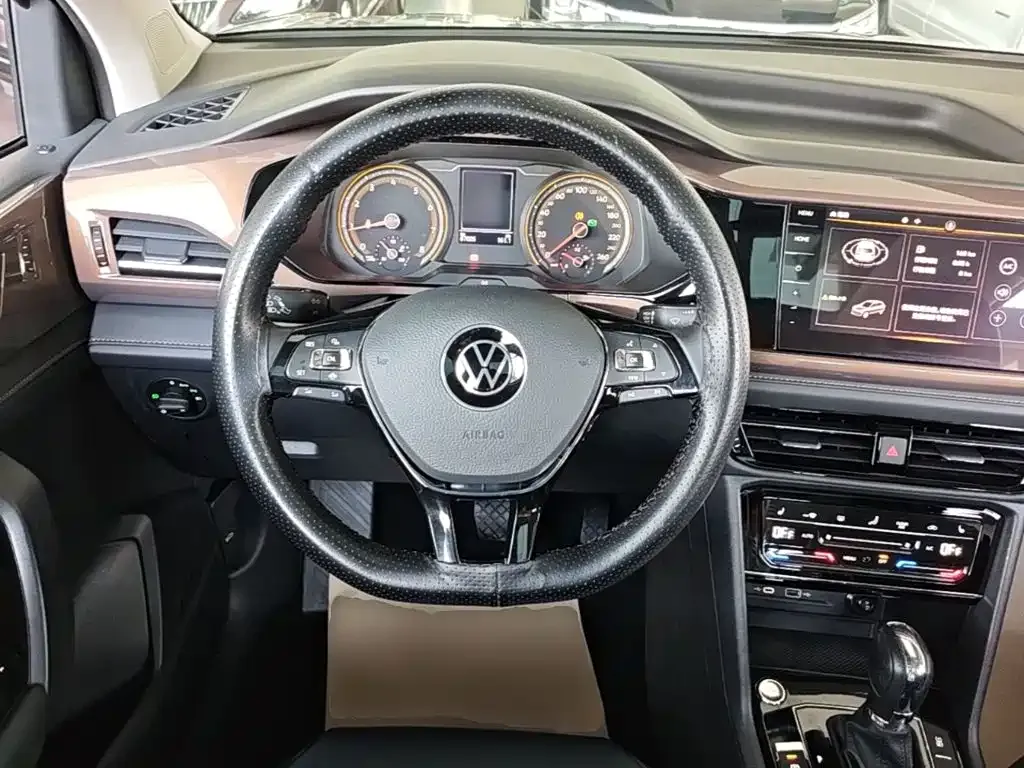 Volkswagen Tharu 280TSI 2WD Luxury Plus 2021 — фото 11