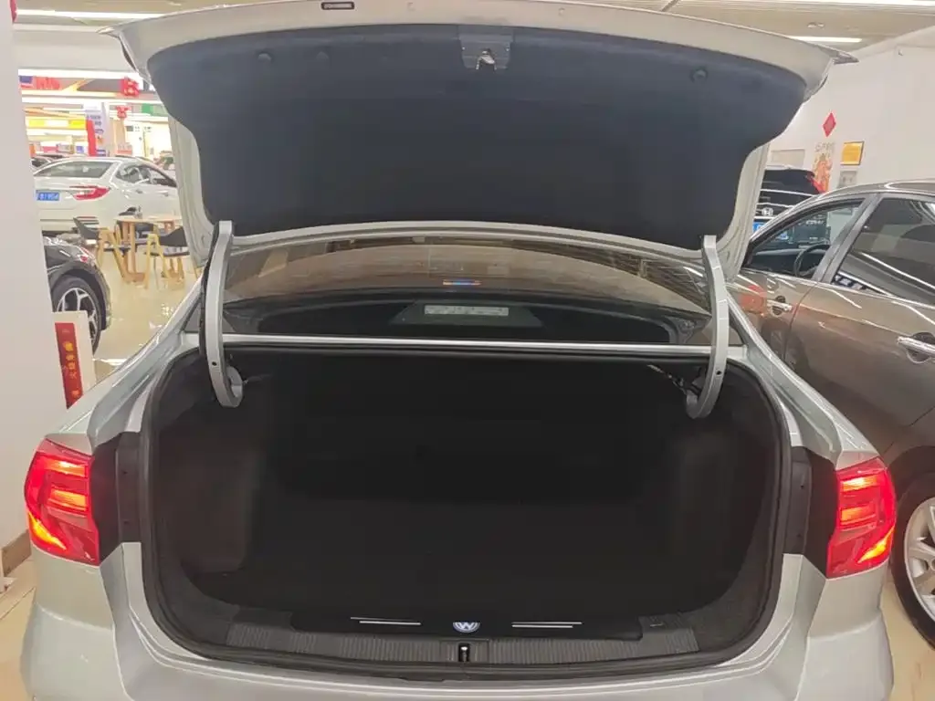Volkswagen Bora Facelift Bora Legend 1.5L Manual Fashion Type China VI 2022 — фото 19