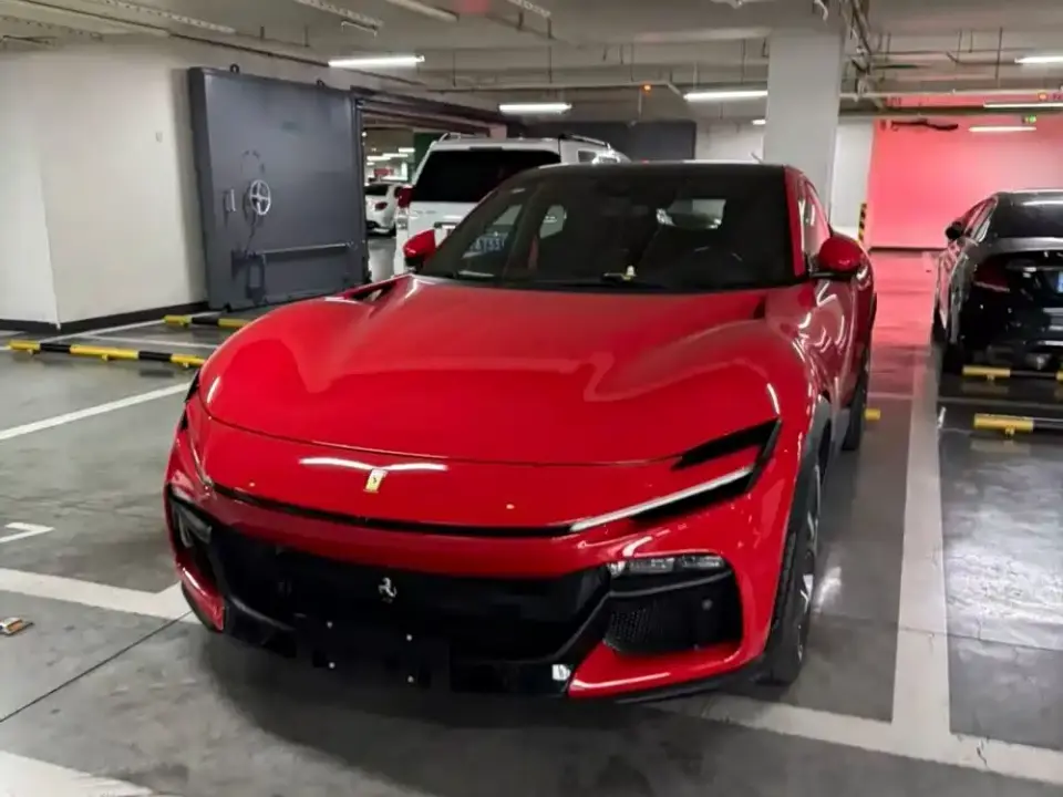 Ferrari Purosangue 6.5L V12 2025