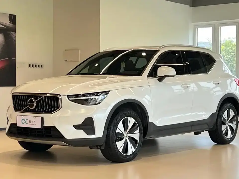 Volvo XC40 B3 Smart Elite Luxury Edition 2024