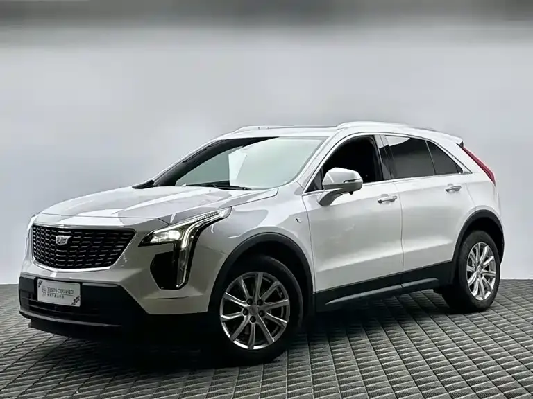 Cadillac XT4 28T FWD Luxury 2026