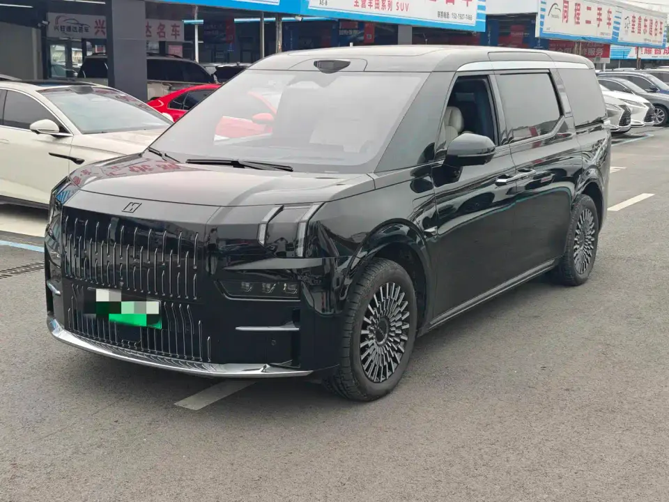 Zeekr 009 6-seat Executive AWD 108kWh 2025