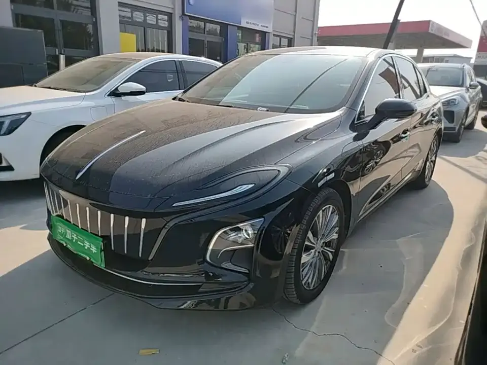 Hongqi E-QM5 500km Travel Edition 2024