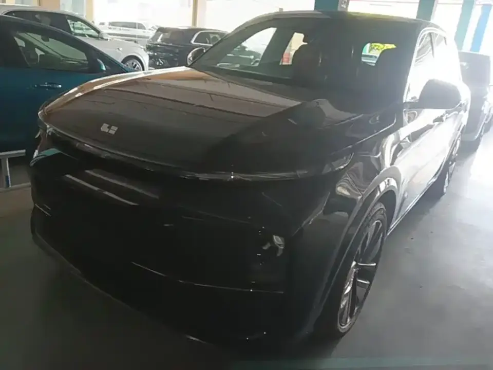 Li Auto Li L8 Pro 2025