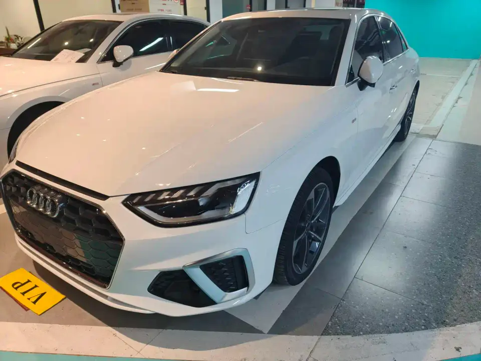 Audi A4L 40 TFSI Fashion Dynamic 2022
