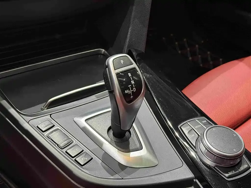 BMW 3 Series GT 320i M Sport Black Night Edition 2021 — фото 14