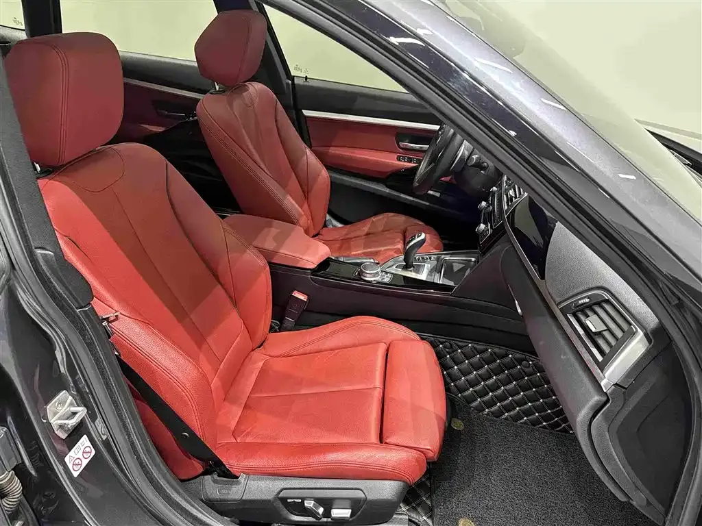BMW 3 Series GT 320i M Sport Black Night Edition 2021 — фото 30