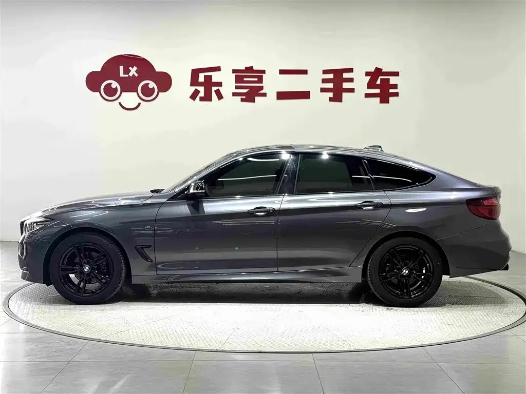 BMW 3 Series GT 320i M Sport Black Night Edition 2021 — фото 2