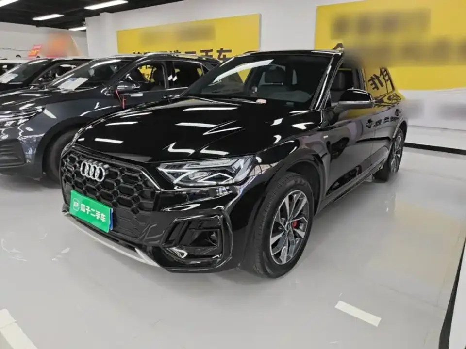 Audi Q5L Model 40 TFSI Luxury Dynamic 2024