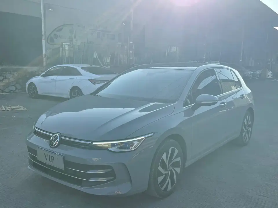 Volkswagen Golf 300TSI Pro 2026