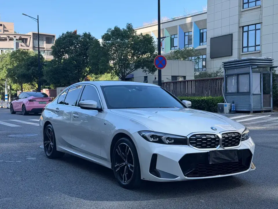 BMW 3 Series 325i M Sport Package 2023