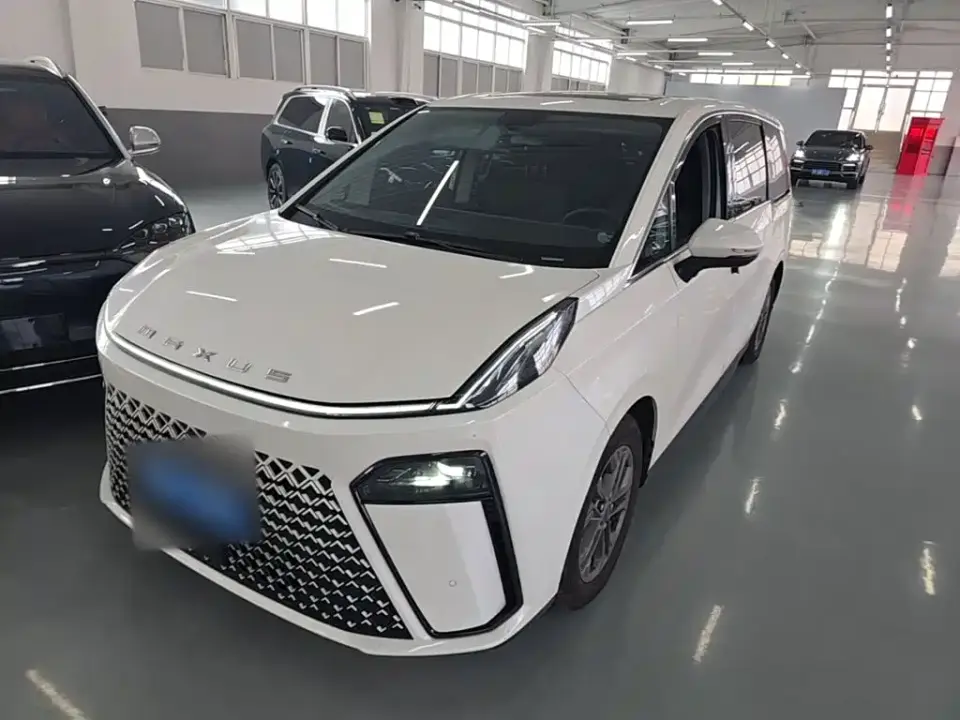SAIC Maxus Maxus G70 Model 2.0T Automatic Luxury 7-Seater 2025