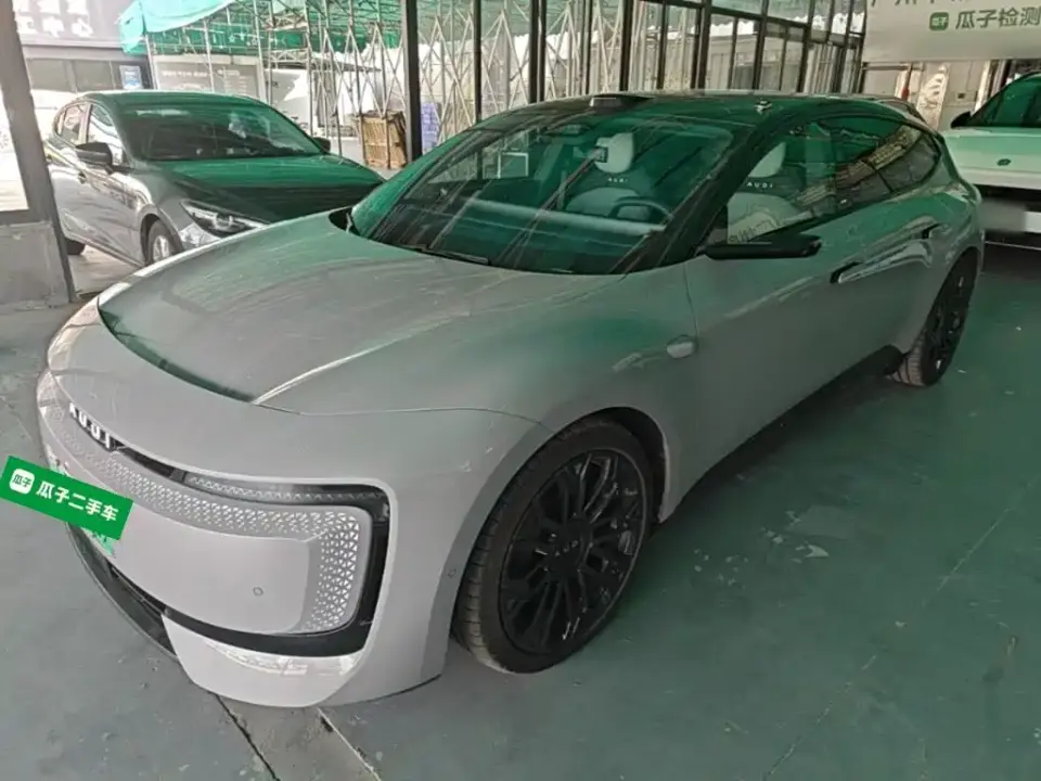 Audi E5 Sportback Model Base Version 2025