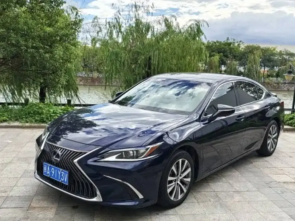 Lexus ES Model 300h Excellence Edition 2020
