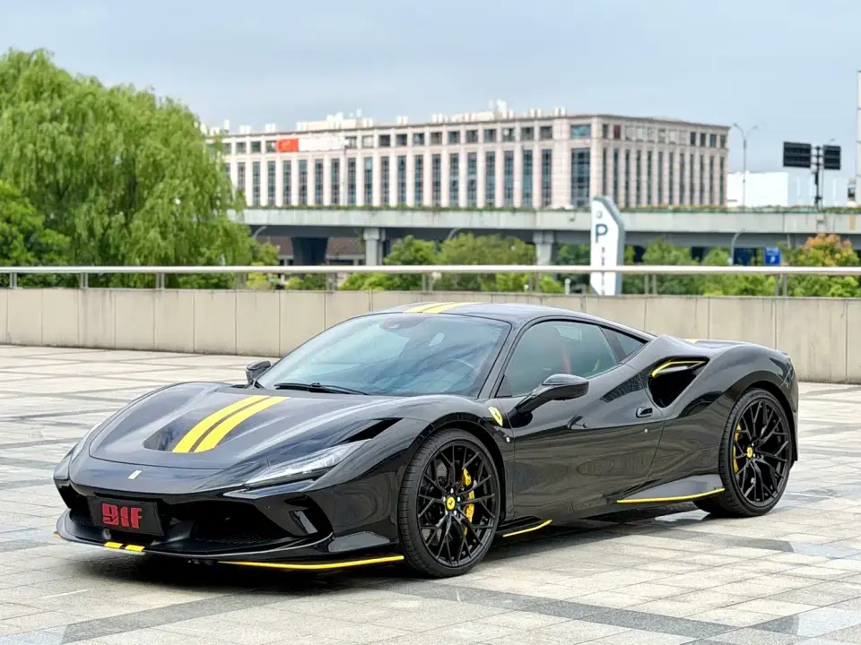 Ferrari F8 Tributo 3.9T V8 2023
