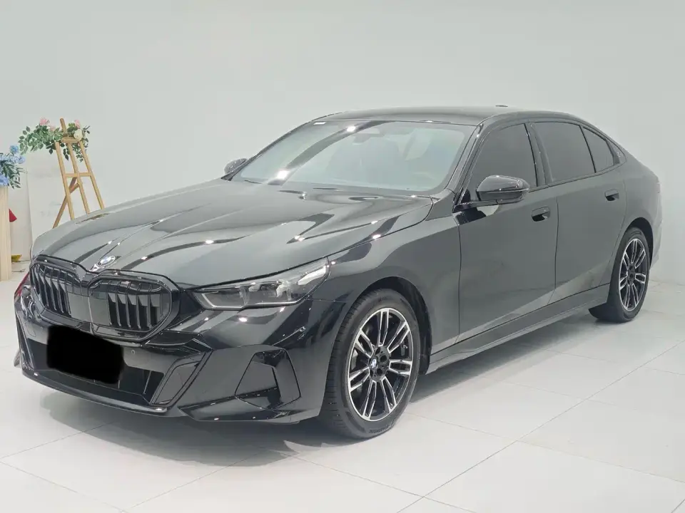 BMW 5 Series 530Li Leading M Sport Package 2026