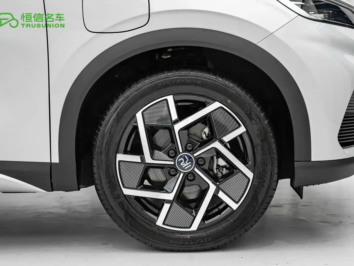 BYD Yuan PLUS Glory Edition 510KM Advanced 2024 — фото 7