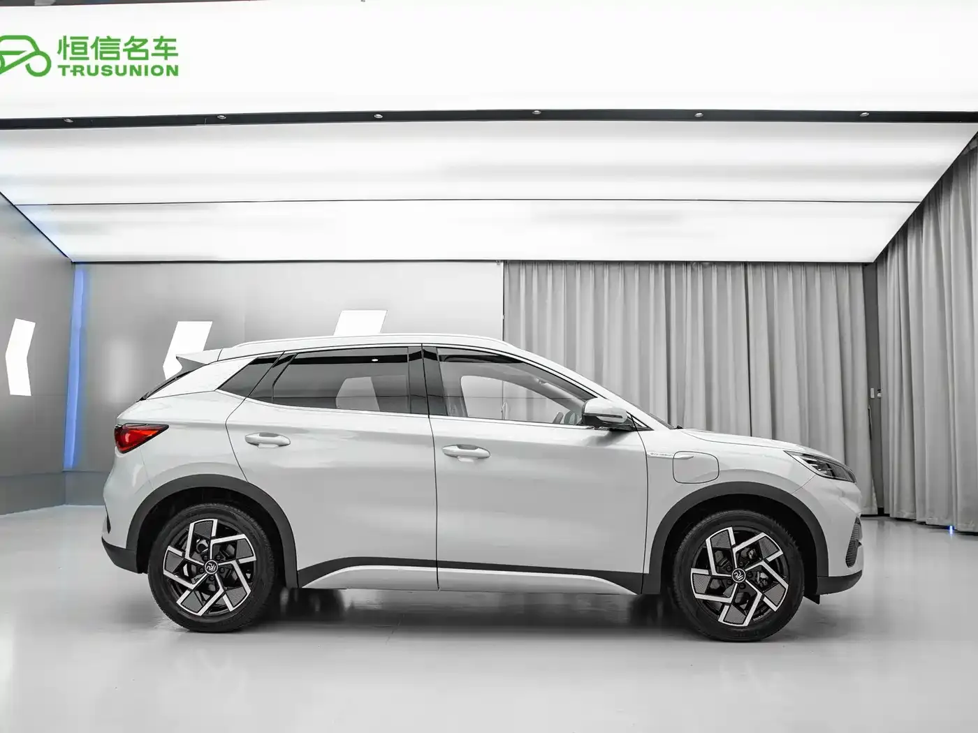 BYD Yuan PLUS Glory Edition 510KM Advanced 2024 — фото 3