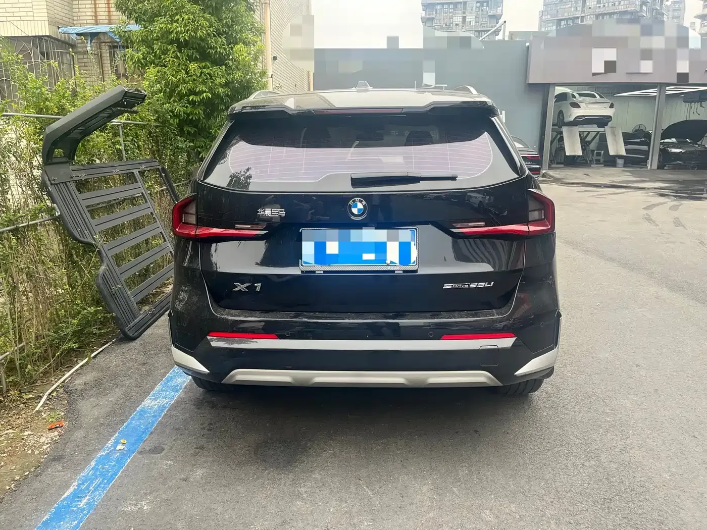 BMW X1 sDrive25Li X Design Package 2025 — фото 9