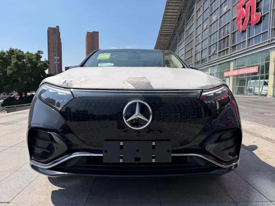 Mercedes-Benz EQS SUV Model 500 4MATIC 2026