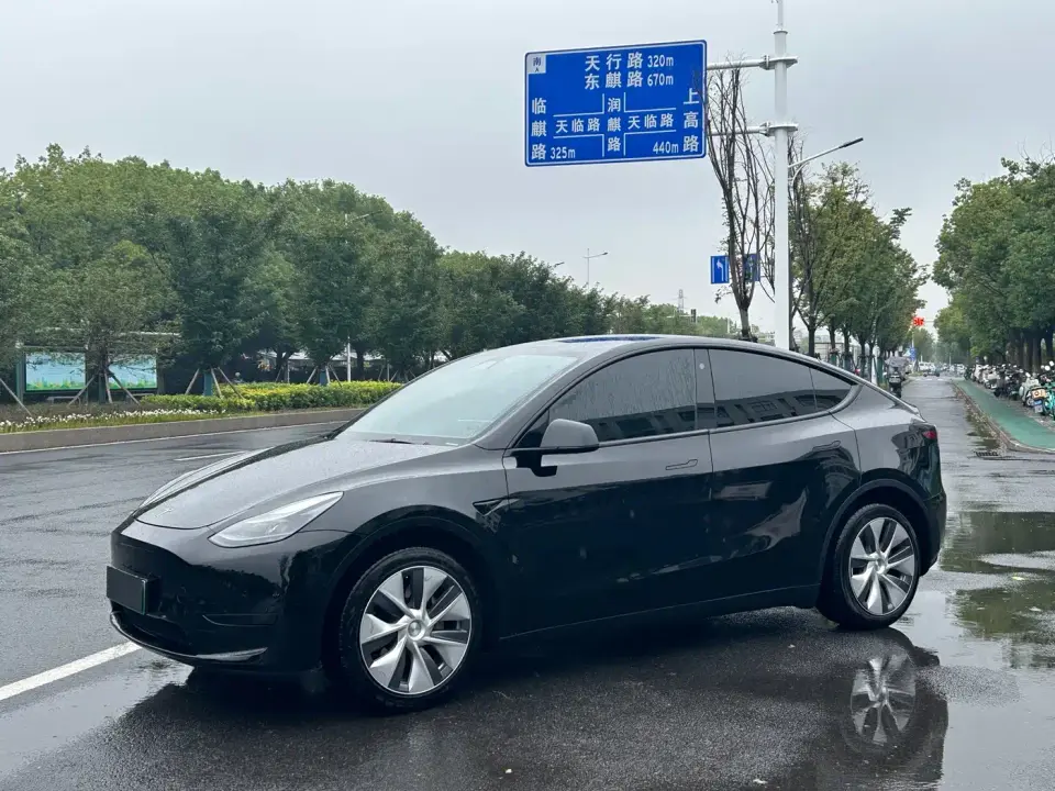 Tesla Model Y Facelift Rear-Wheel Drive Version 2022