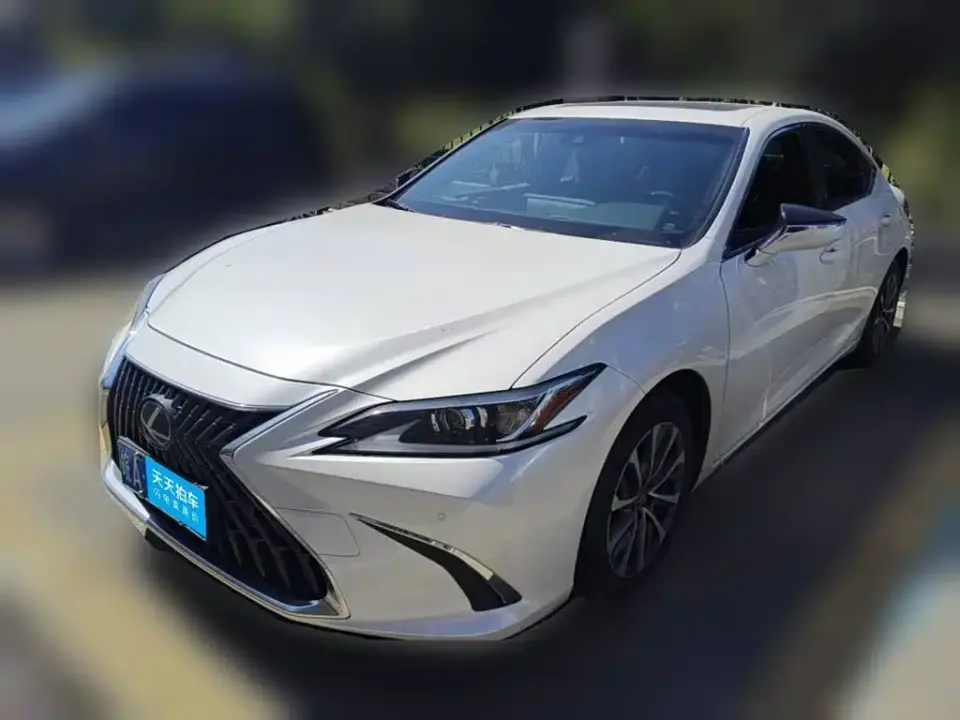 Lexus ES 200 Excellence Edition 2023