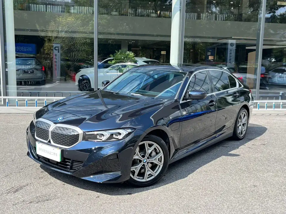 BMW i3 eDrive 35 L 2025