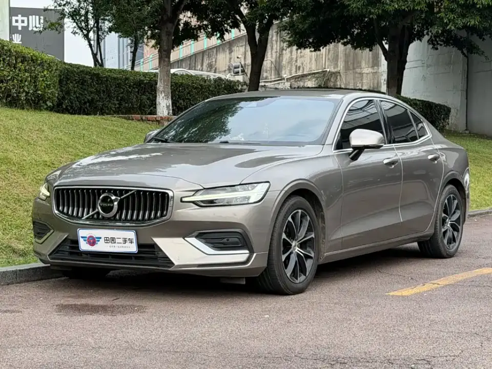 Volvo S60 T4 Smart Elite Luxury 2021