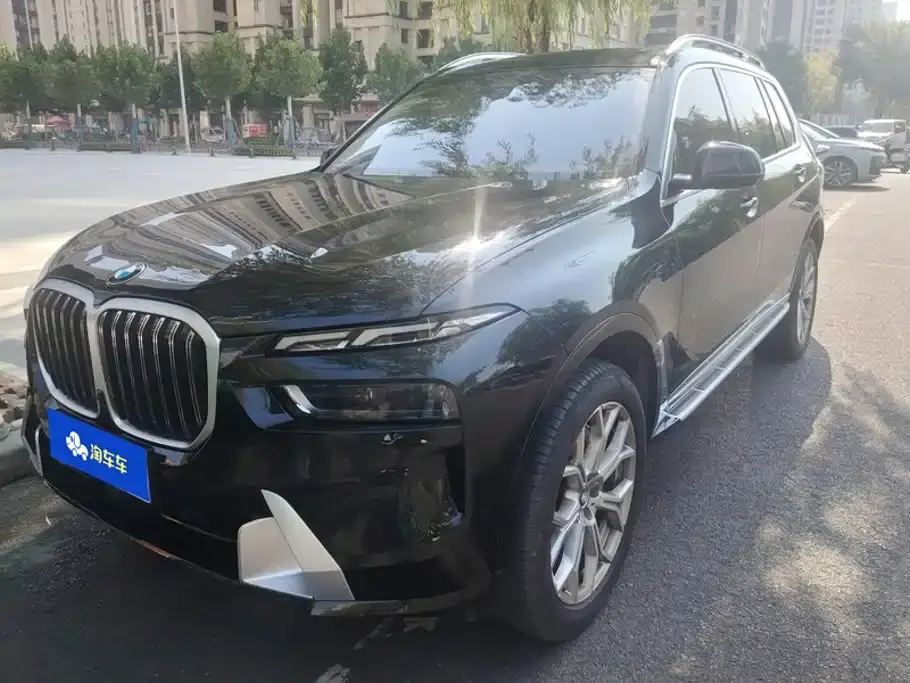BMW X7 xDrive40i Leading Luxury Package 2024