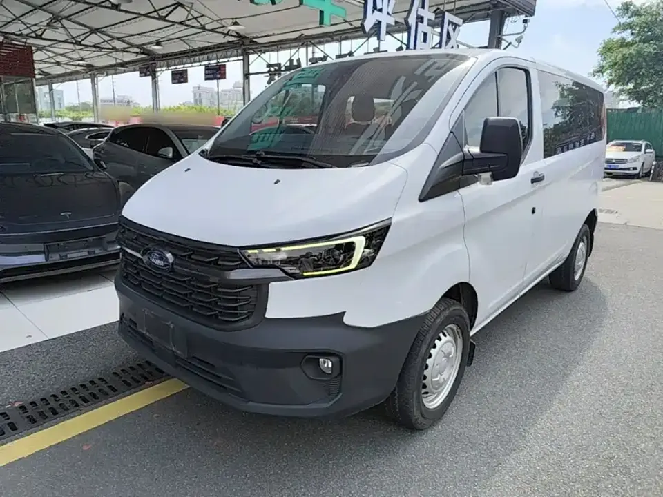 Ford Transit Model 2.0T Petrol Manual Multi-Purpose Commercial Vehicle Short Wheelbase Low Roof 5/6-Seater 2023
