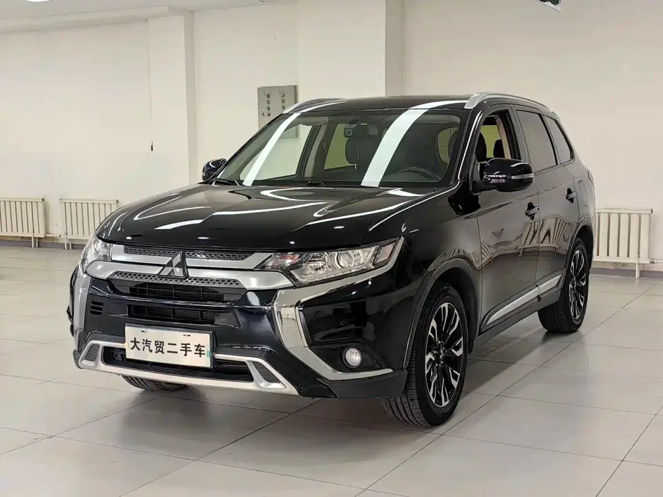 Mitsubishi Outlander 2.0L 2WD Premium 5-seater 2021